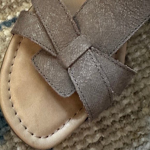 THE FLEXX Metallic Taupe Color Band Together Gladiator Sandal Shoes Size US 7.5 - Picture 2 of 8